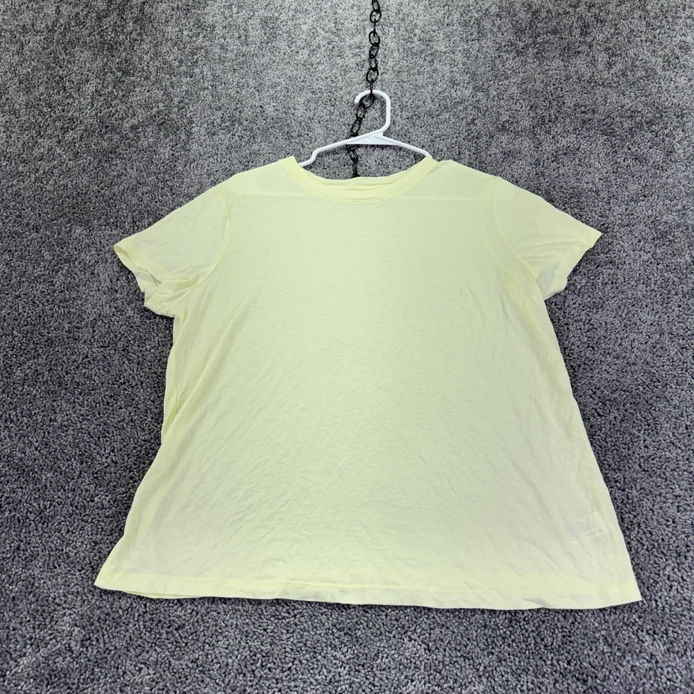 A New Day Shirt Womens L Yellow Crew Neck Tagless Basic Tee Casual Jersey